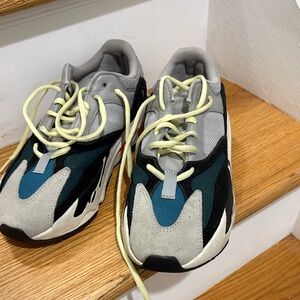 adidas Kids Sneakers in Gray, Teal & Black with Yellow Laces